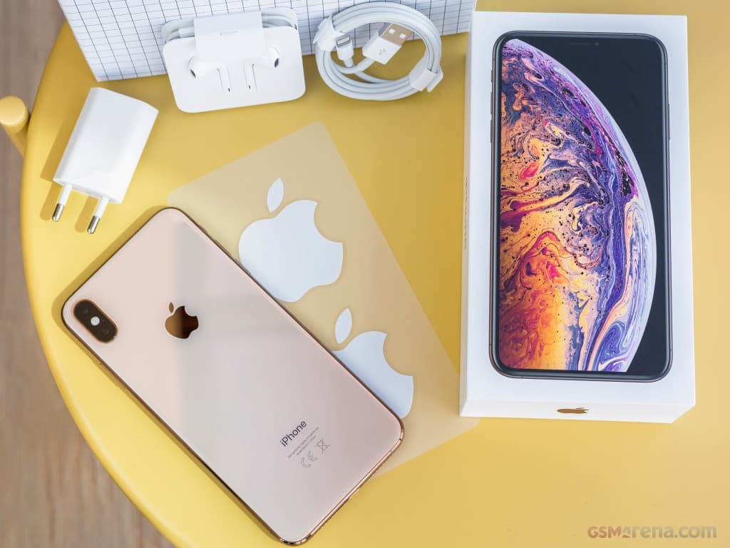 Apple iPhone XS Max gallery image 3