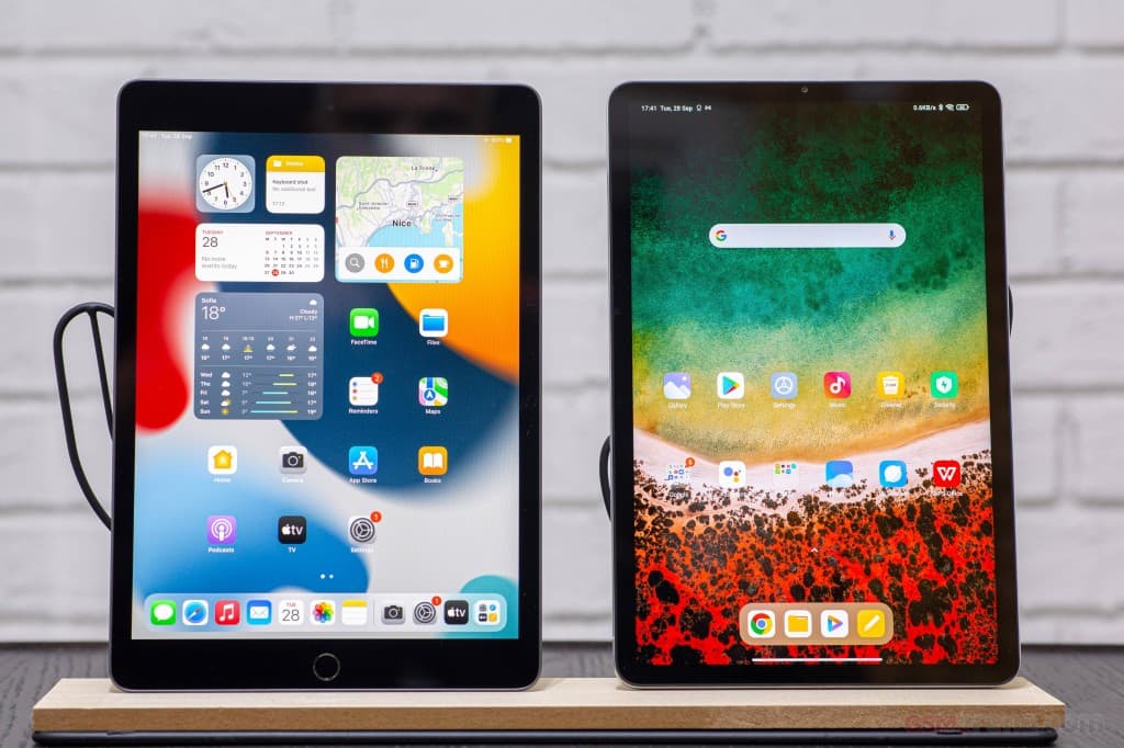 Apple iPad 10.2 (2021) gallery image 2
