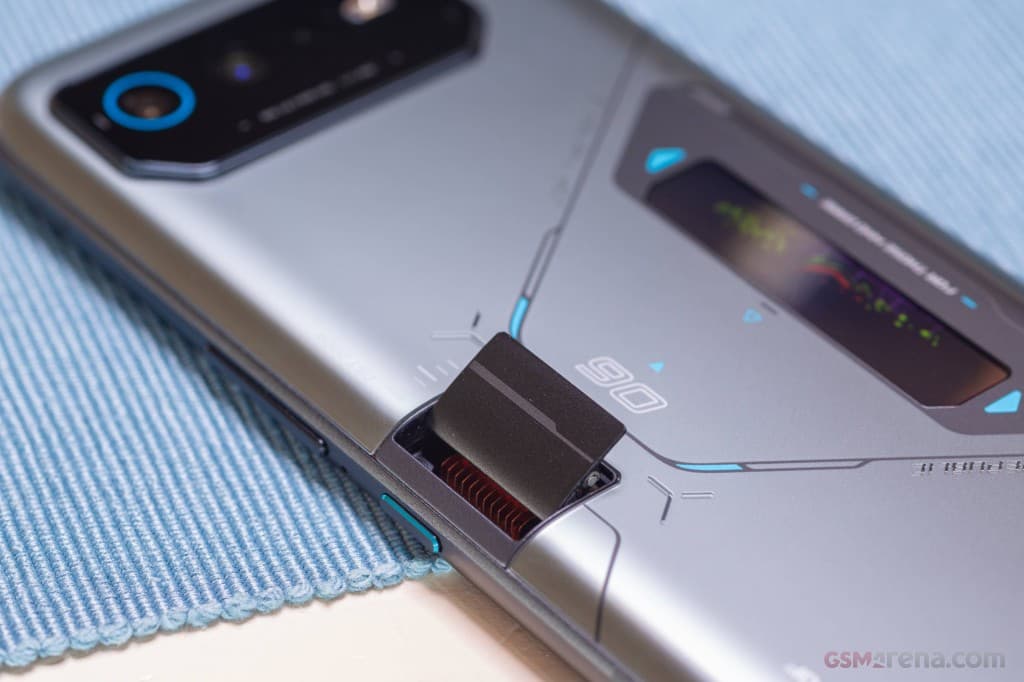Asus ROG Phone 6D Ultimate image 2