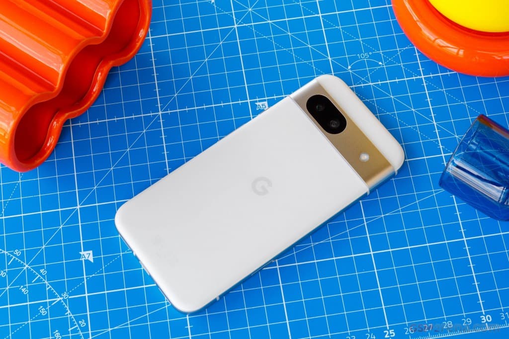 Google Pixel 8a gallery image 3