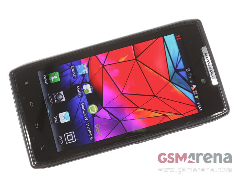 Motorola RAZR XT910 gallery image 2