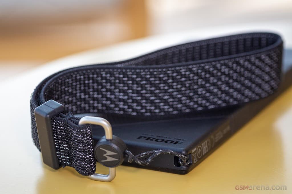 Motorola Defy (2021) image 4