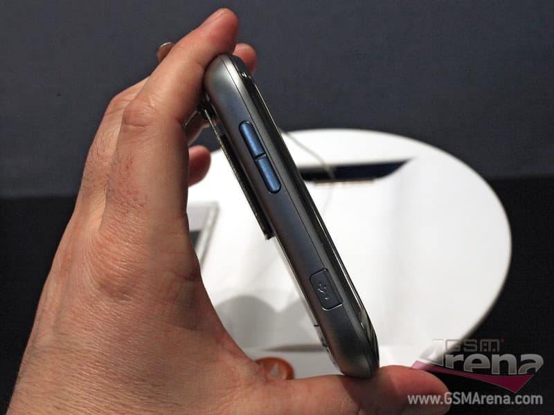 Motorola A3100 gallery image 3