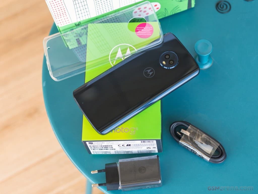 Motorola Moto G6 image 2