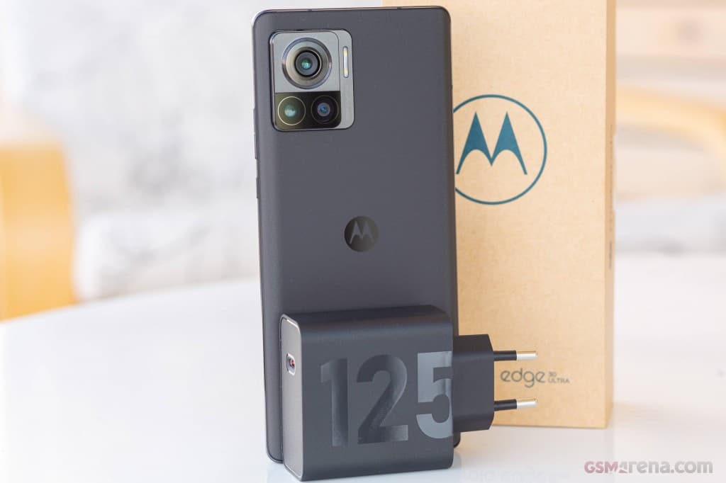 Motorola Edge 30 Ultra gallery image 3