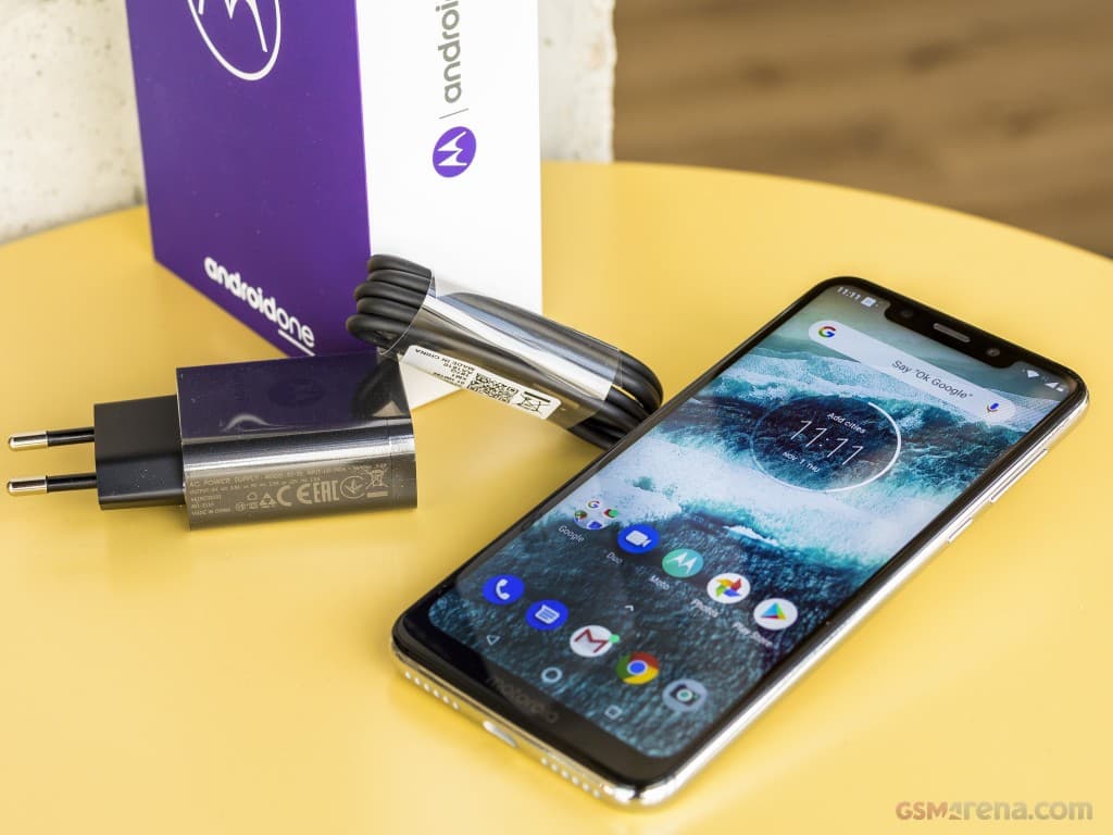 Motorola One (P30 Play) image 4