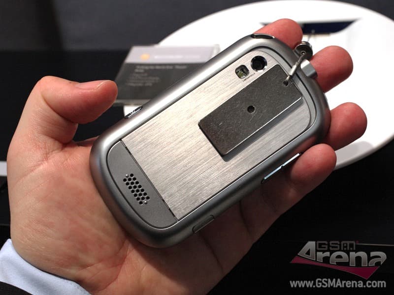 Motorola A3100 gallery image 2