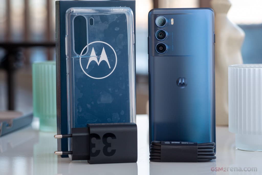 Motorola Moto G200 5G gallery image 2