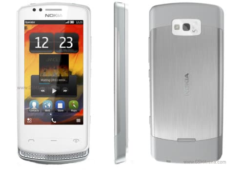 Nokia 700 image 1