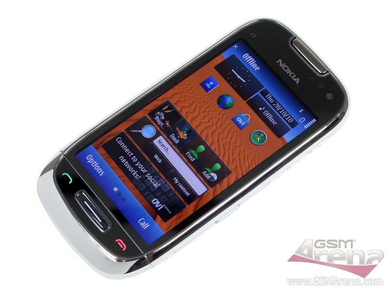 Nokia C7 image 2