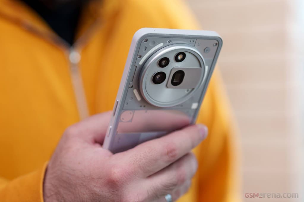 Nothing Phone (3a) Pro image 4