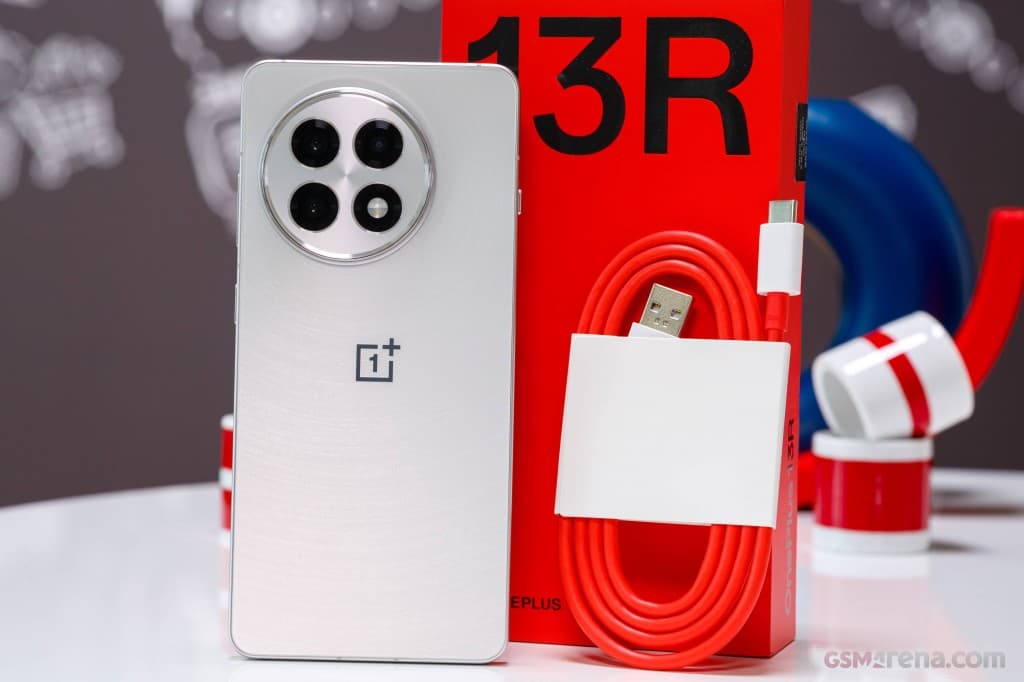 OnePlus 13R gallery image 3