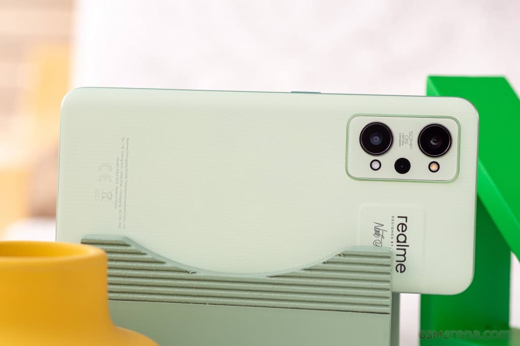 Realme GT2 image 4