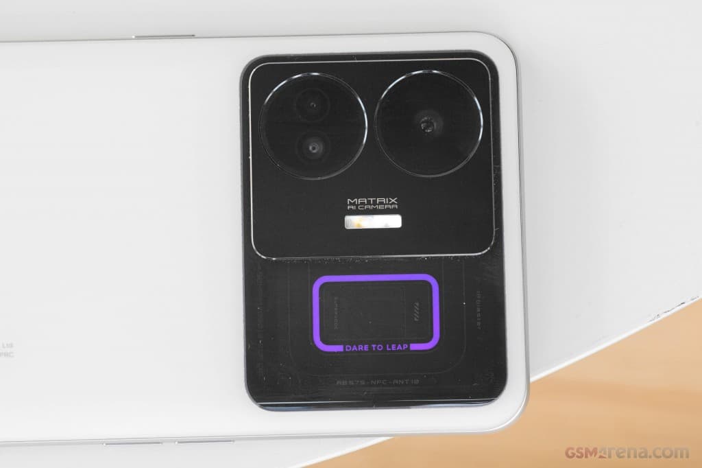 Realme GT3 image 3