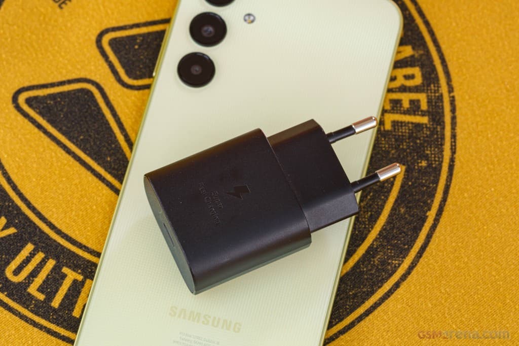 Samsung Galaxy A25 gallery image 3