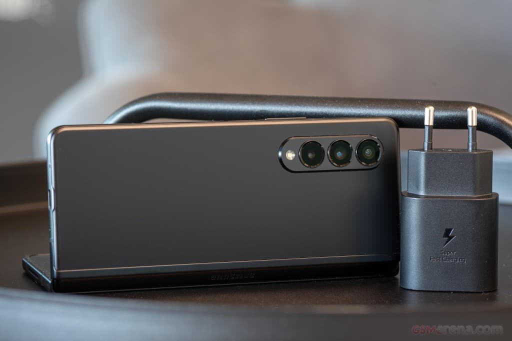 Samsung Galaxy Z Fold3 5G gallery image 2