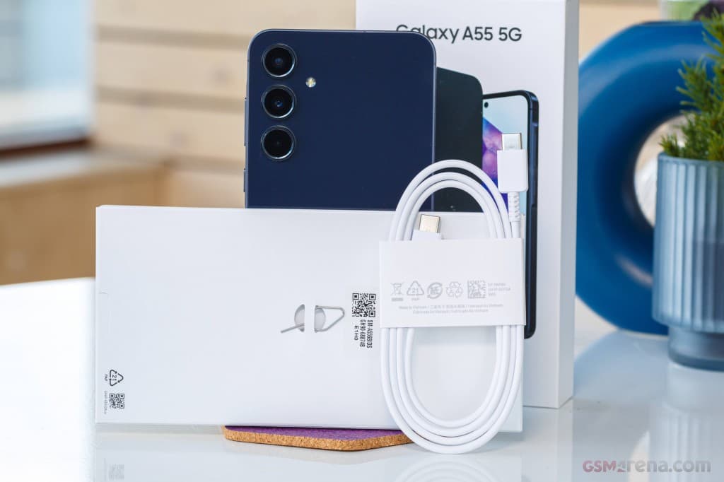 Samsung Galaxy A55 gallery image 2