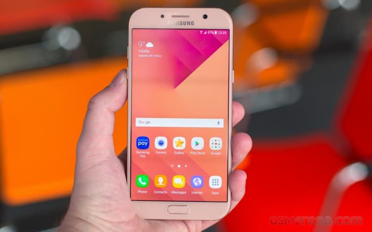Samsung Galaxy A7 (2017) gallery image 3