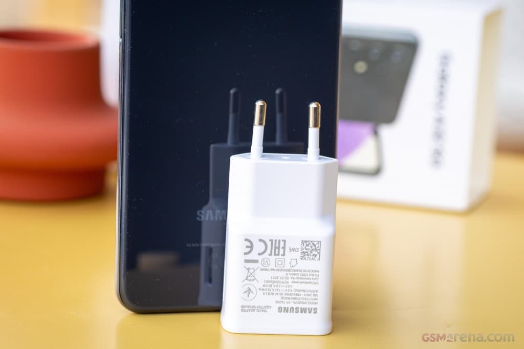 Samsung Galaxy A32 5G gallery image 3
