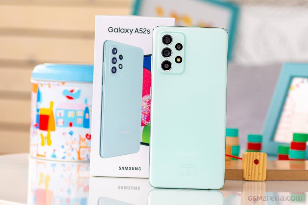 Samsung Galaxy A52s 5G gallery image 2