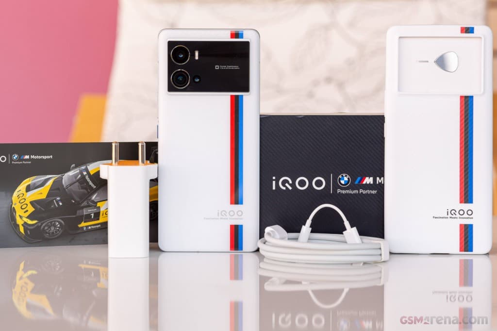 vivo iQOO 9 Pro gallery image 3