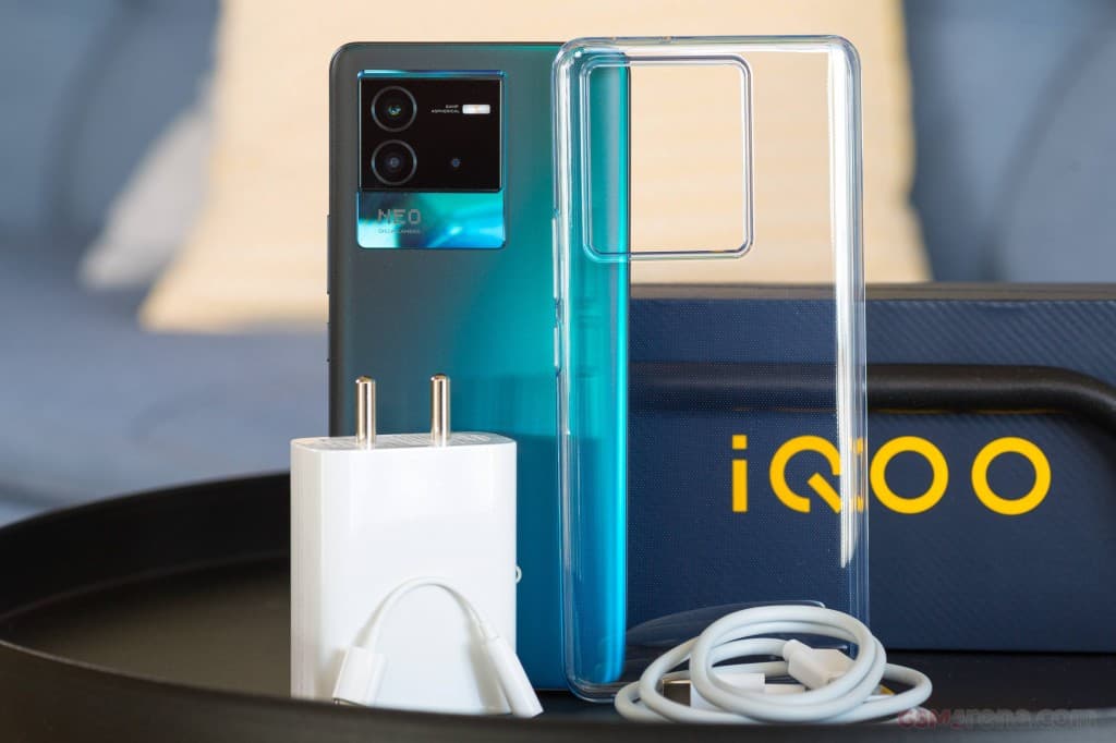 vivo iQOO Neo 6 gallery image 2