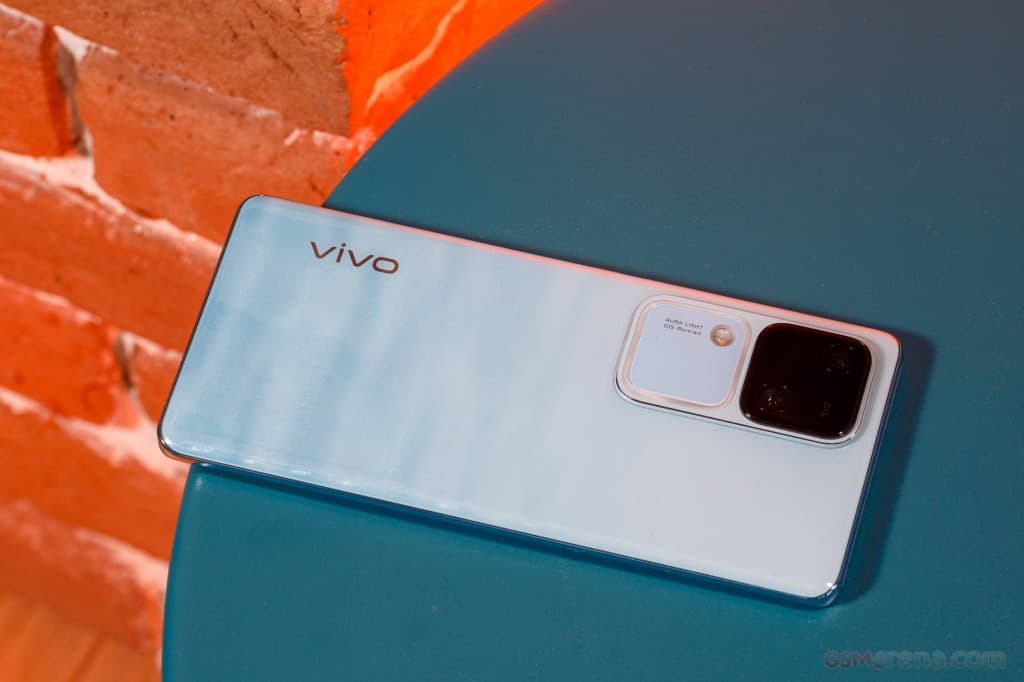 vivo V30 image 4