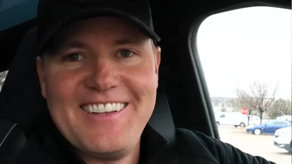 Utah man takes Tesla Cybertruck to CarMax for appraisal and gets a 'shocker' of an offer that has him walking away laughing in disbelief - supercarblondie.com image 3