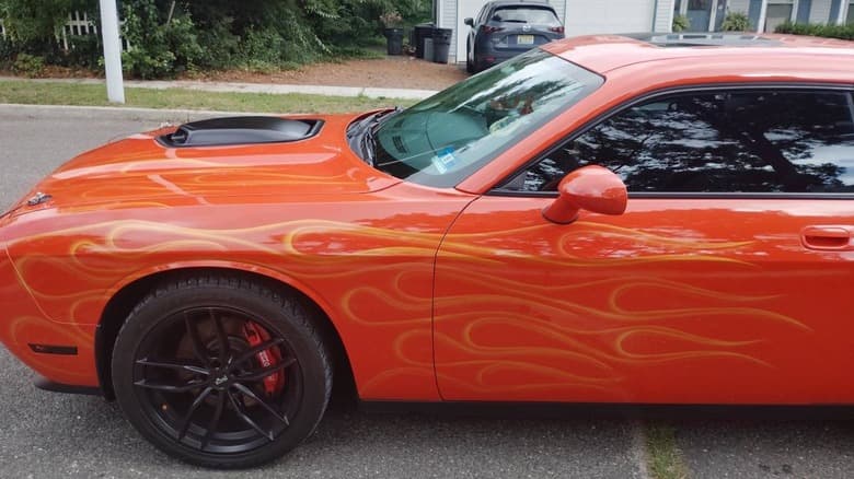 At $25,000, Is This Custom 2010 Dodge Challenger R/T A Burnin'-Hot Bargain? - Jalopnik image 3