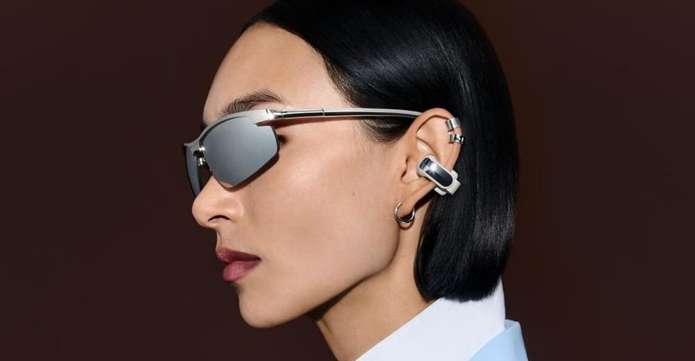 Bose’s next open earbuds have more bass, more volume, and more battery life - The Verge