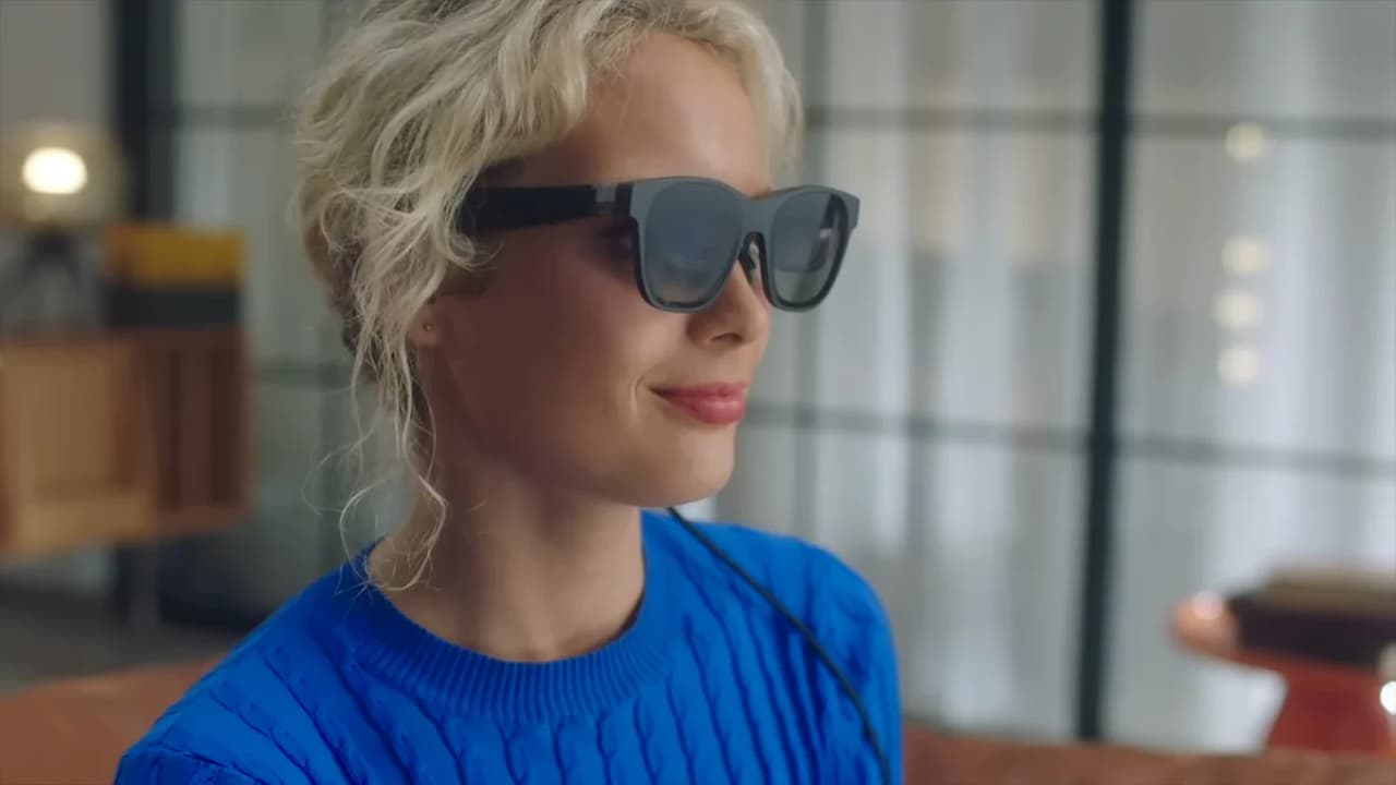 Illinois has banned the use of smart glasses and other distracting wearable devices while driving.