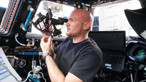 The 300-year-old tool helping stranded astronauts get home - BBC image 3