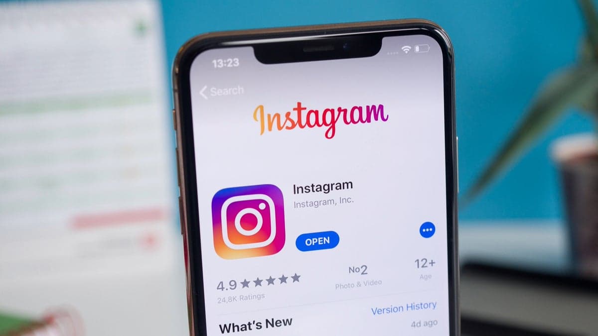 Instagram Stories now have new styling options powered by Meta AI.