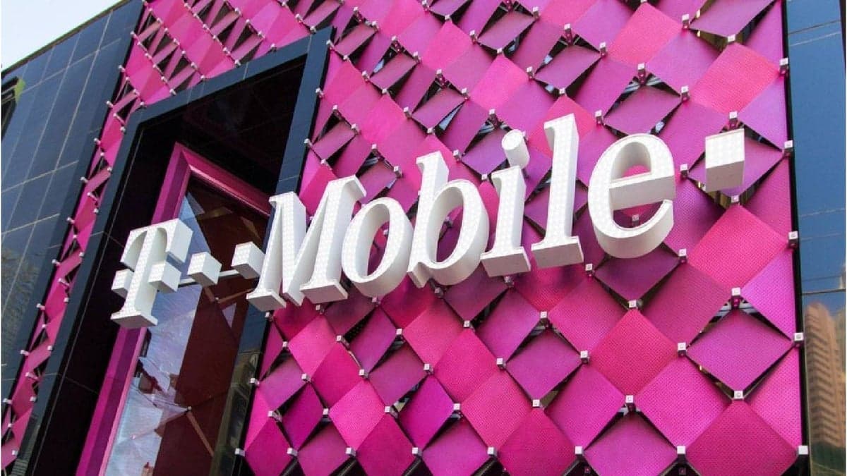 A T-Mobile store reportedly required a customer to buy an accessory in order to purchase an iPhone 17 Pro.