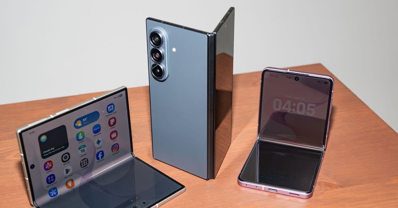 Here’s Samsung’s Advice for Apple and Its Upcoming Folding iPhone - WIRED