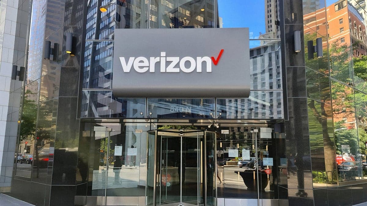 Verizon stores may be worth visiting this fall.