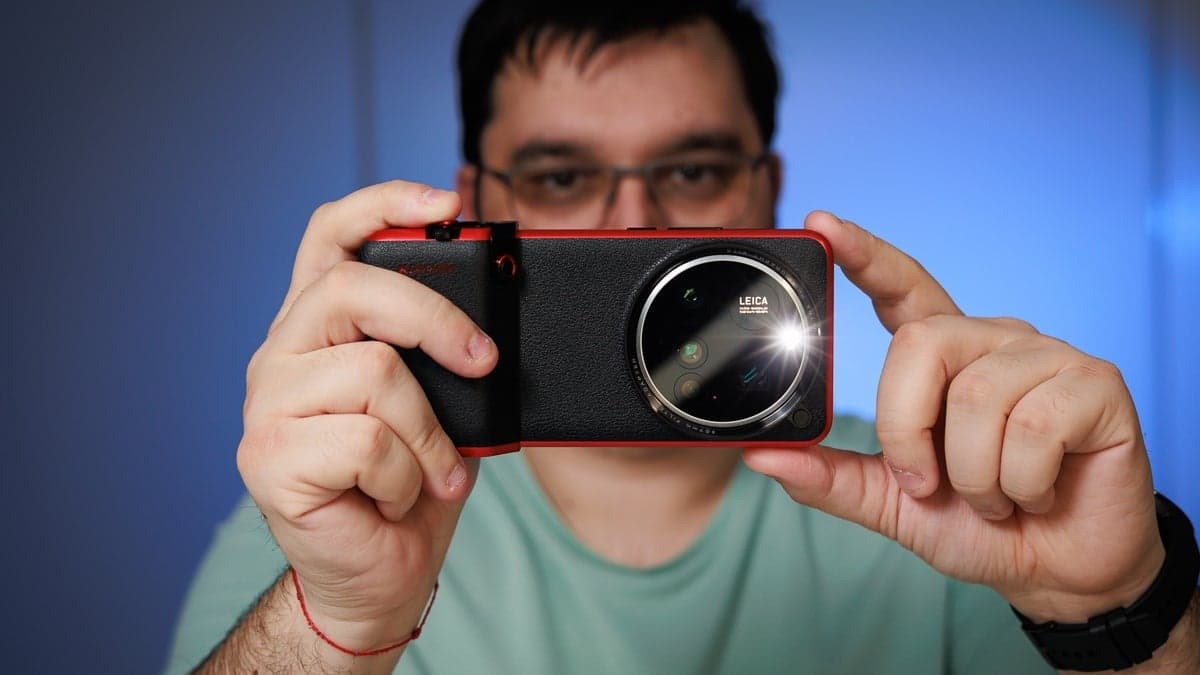 A new 200MP camera sensor has been released, potentially competing with Sony's top-of-the-line sensors.