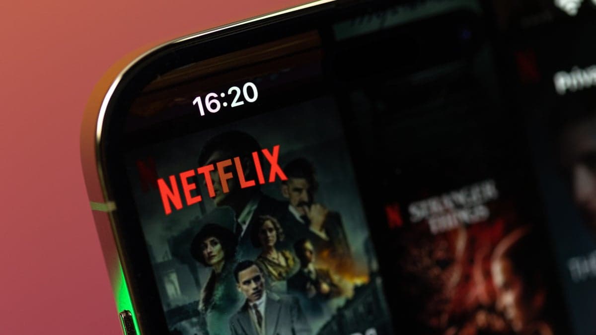Netflix has removed a key feature from its Android and iOS mobile apps.