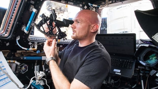 The 300-year-old tool helping stranded astronauts get home - BBC