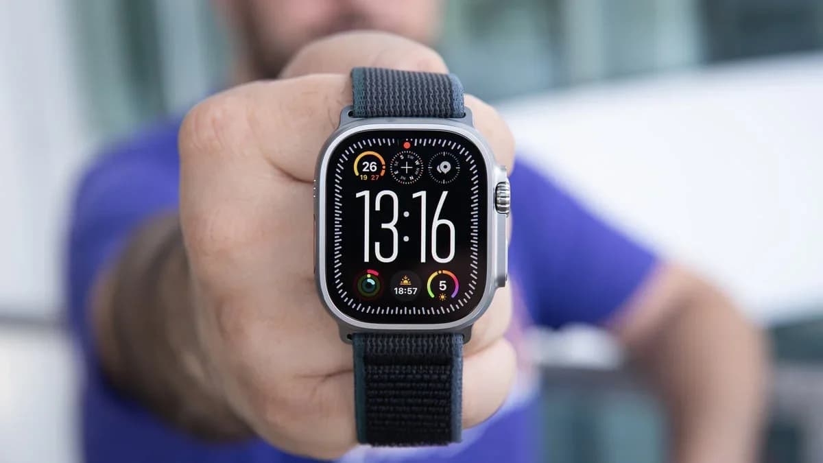 A possible 5G Apple Watch Ultra 3 may spur AT&T and Verizon to expand their 5G networks.