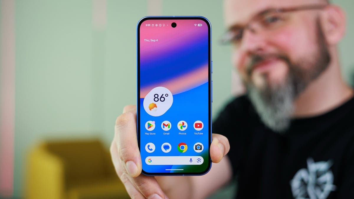 The Google Pixel may be poised to become a top-selling phone worldwide.