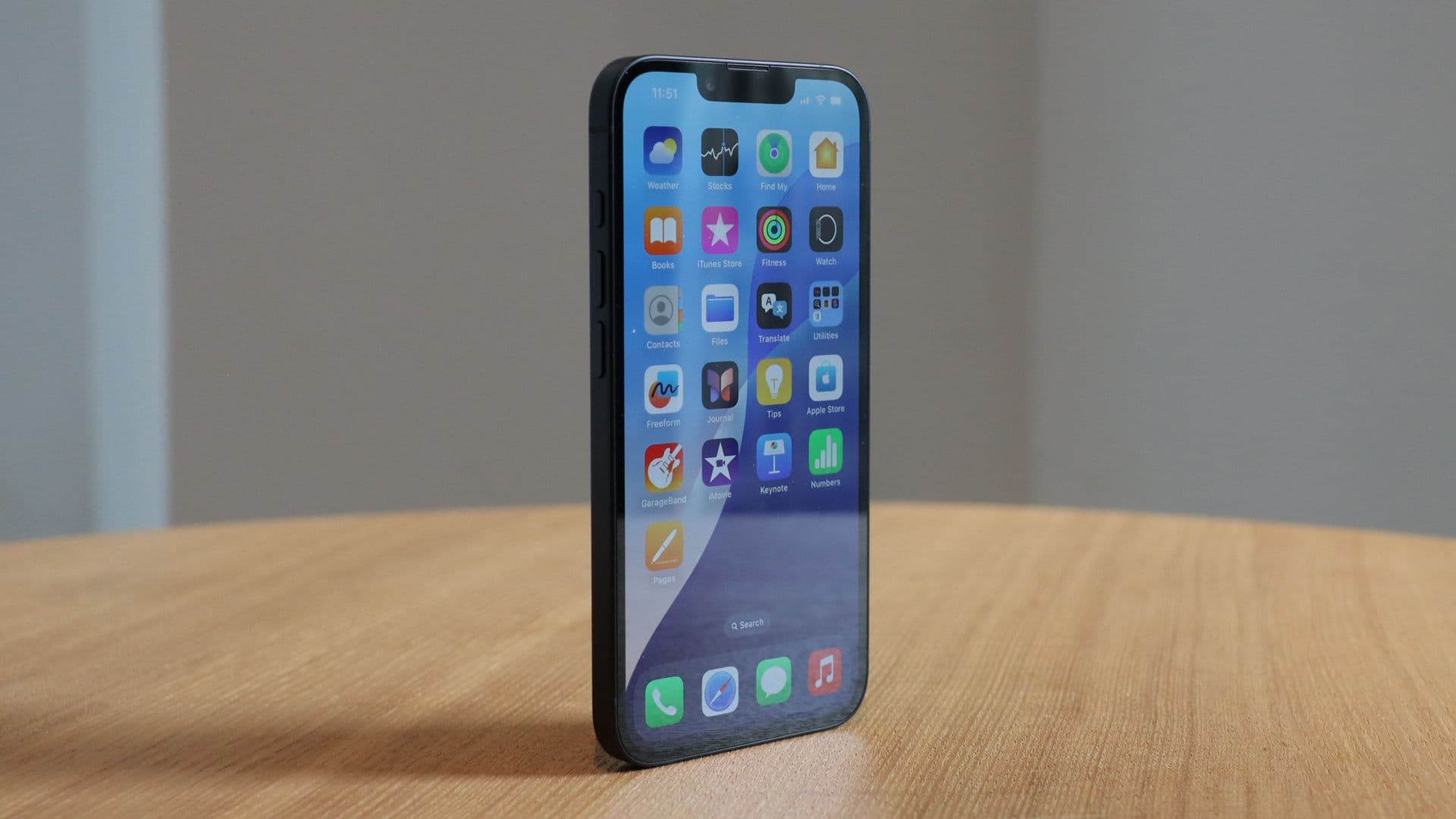 Forget the newest iPhones — this iPhone 16e deal at Straight Talk can save you up to $330 on the underrated device