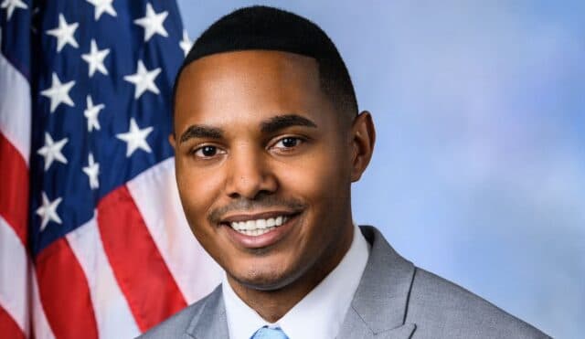 US Rep proposes bill to give video game buyers "ownership," not "a license" - Ars Technica image 2
