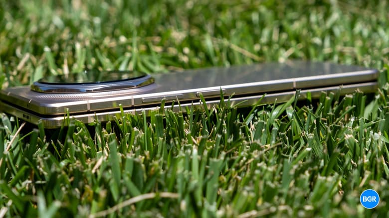 Honor Magic V6 Review: The Thinnest Foldable Is Also The Best image 3