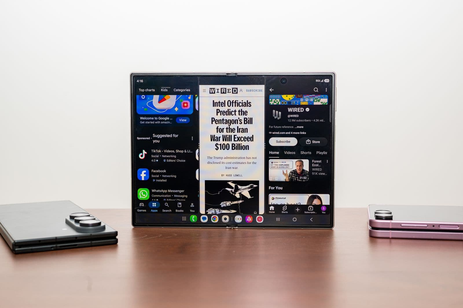 Here’s Samsung’s Advice for Apple and Its Upcoming Folding iPhone - WIRED image 4