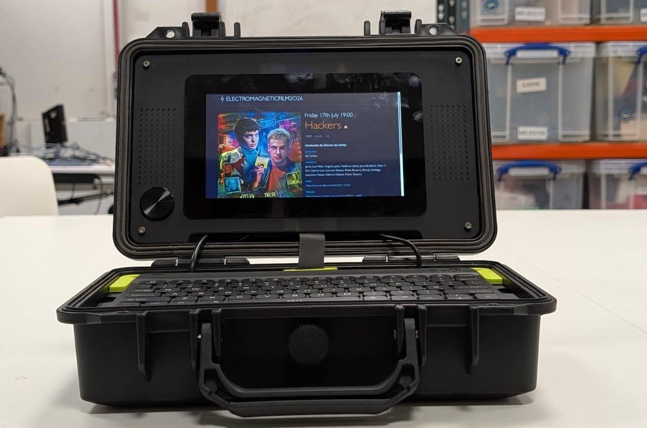 Raspberry Pi shares its official tutorial for making a cyberdeck - The Verge image 3