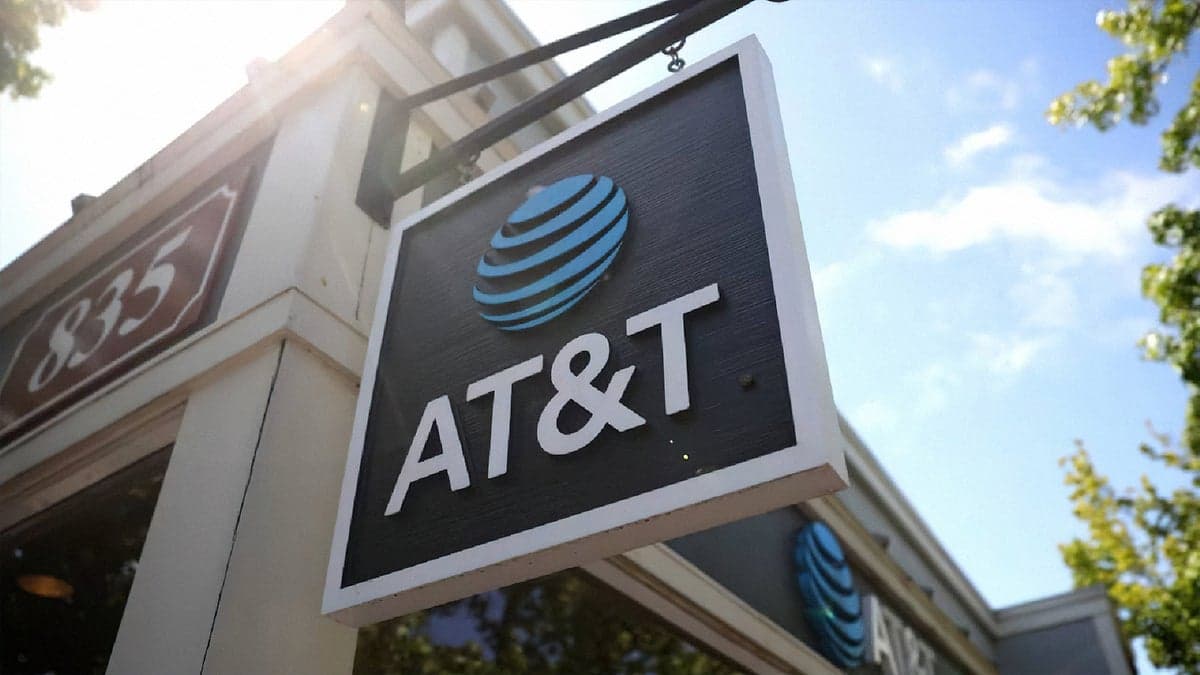 AT&T's holiday research indicates a trend that major retailers may find unfavorable.