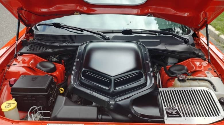 At $25,000, Is This Custom 2010 Dodge Challenger R/T A Burnin'-Hot Bargain? - Jalopnik image 4