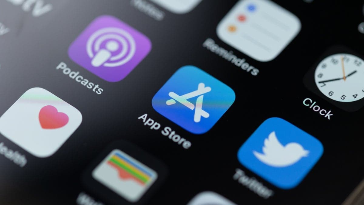 Apple removed two popular dating advice applications from the App Store.