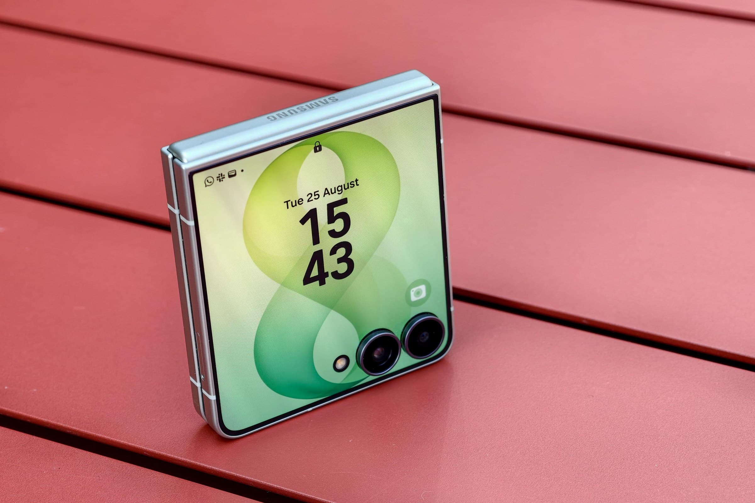 The Galaxy Z Flip 8 is at its best when there’s friction - The Verge image 3